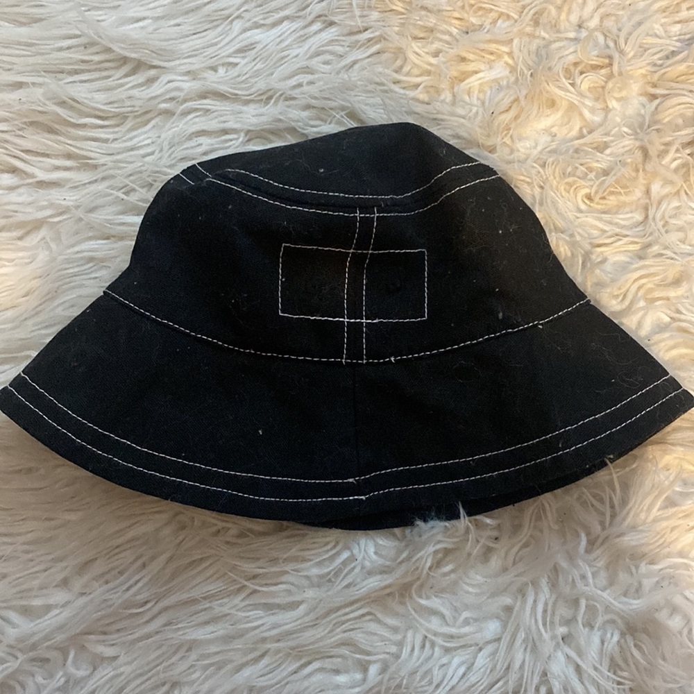 black bucket hat with white stitching from SHEIN